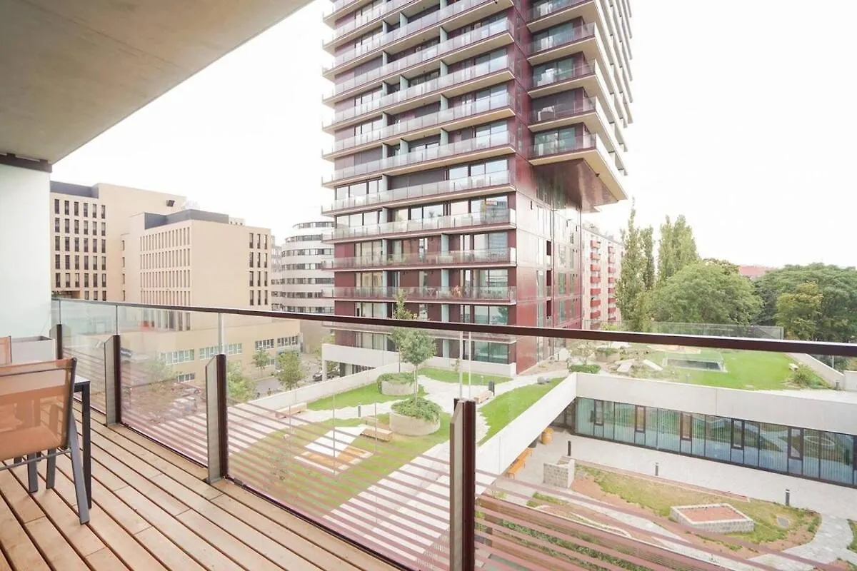 Apartment High Rise Balcony I Roof Top Pool I Close To Metro Vienna Austria